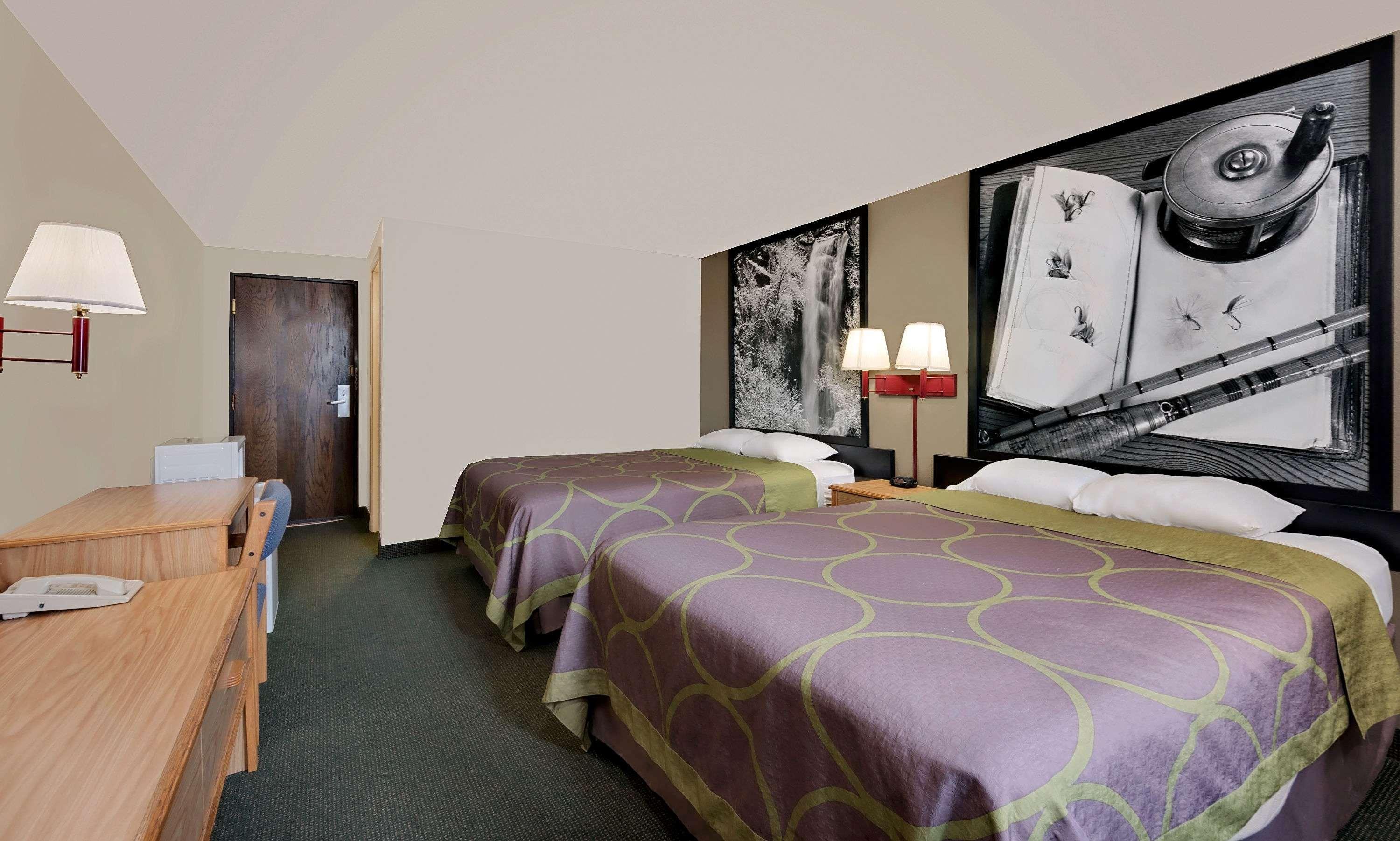 Super 8 By Wyndham Spearfish Otel Dış mekan fotoğraf