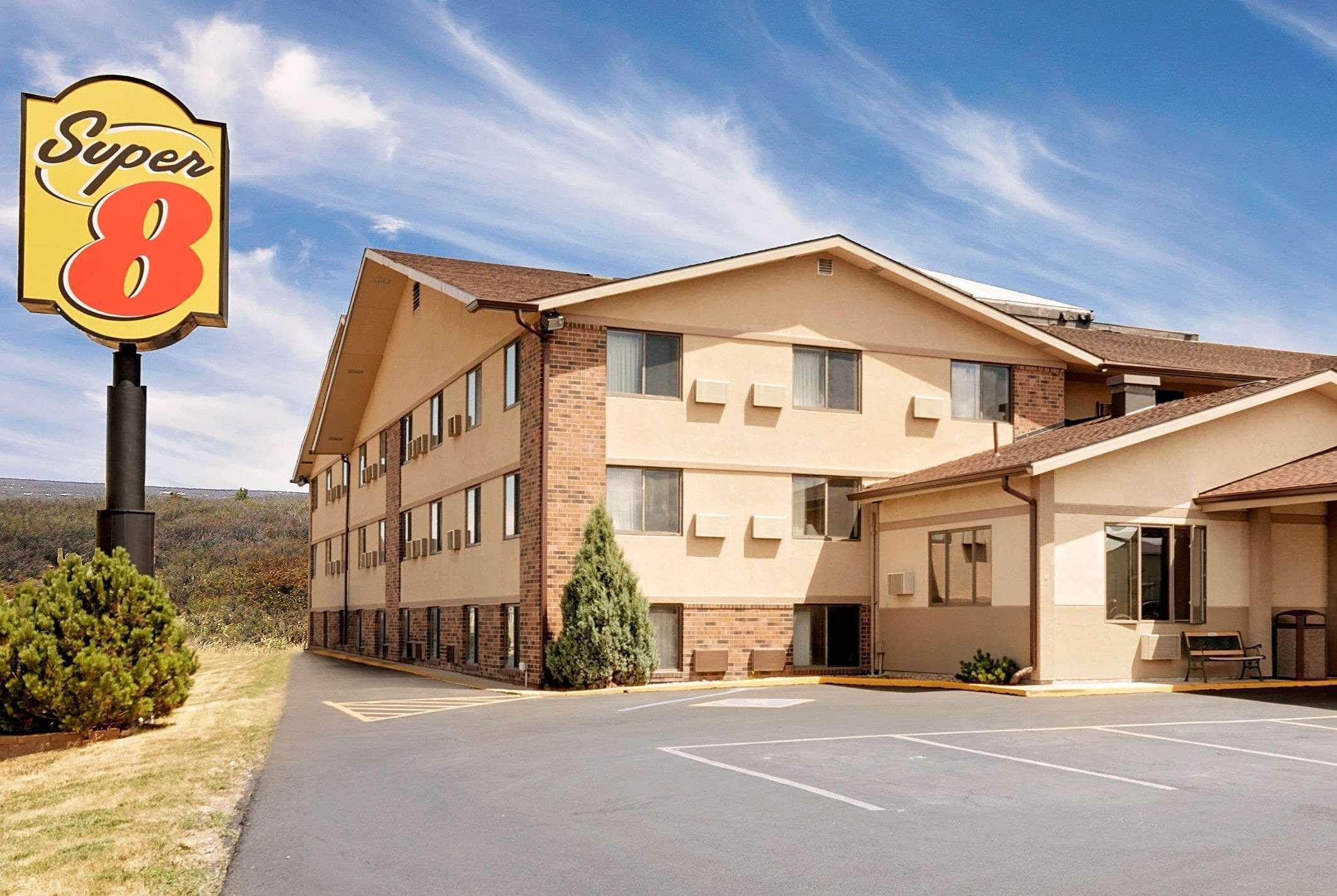 Super 8 By Wyndham Spearfish Otel Dış mekan fotoğraf