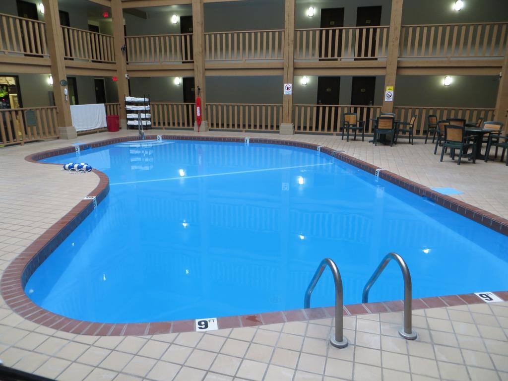 Super 8 By Wyndham Spearfish Otel Dış mekan fotoğraf